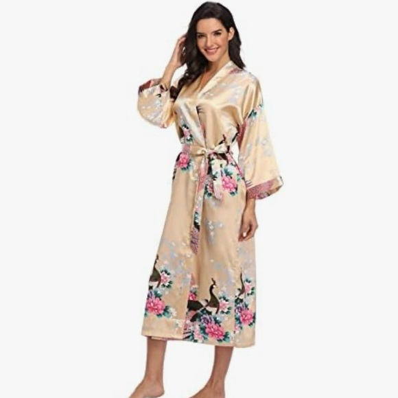 New Elegant Floral Satin Kimono Robe One Size Peacock & Peony Flowers Silky Feel - Picture 1 of 6